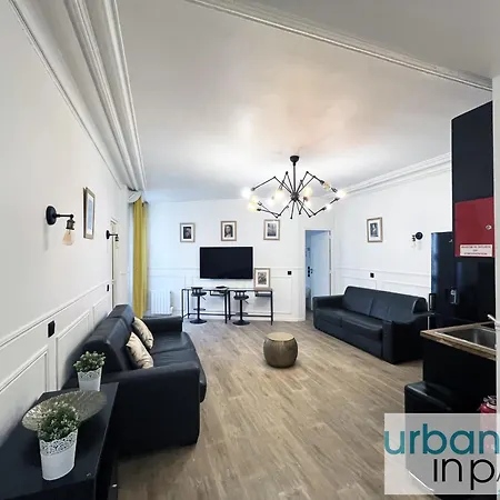 Urban Flat 107 - Sublime 4 Bedroom Opera Rock Vinci *
