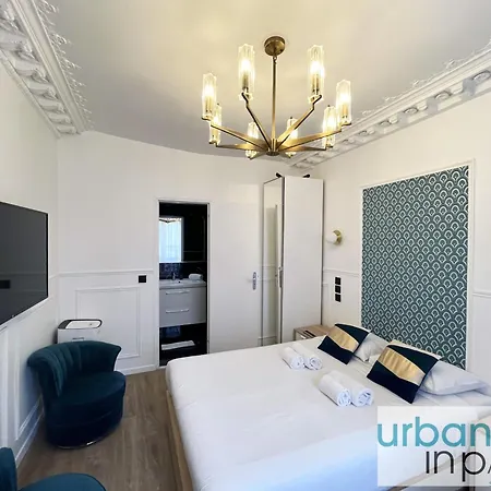 Urban Flat 107 - Sublime 4 Bedroom Opera Rock Vinci *