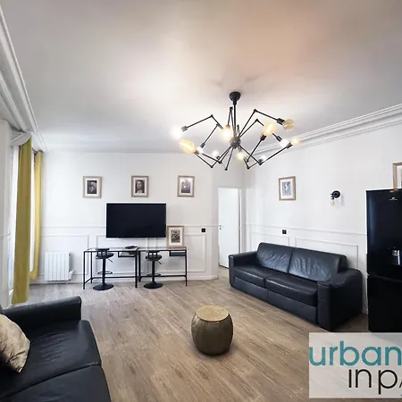 Urban Flat 107 - Sublime 4 Bedroom Opera Rock Vinci *